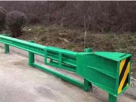防撞端头